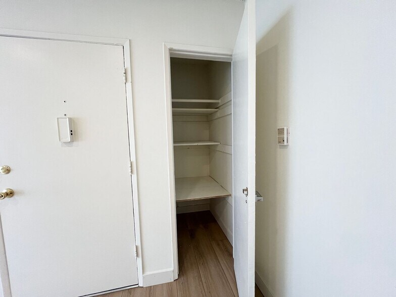 Building Photo - 3317 Keystone Av