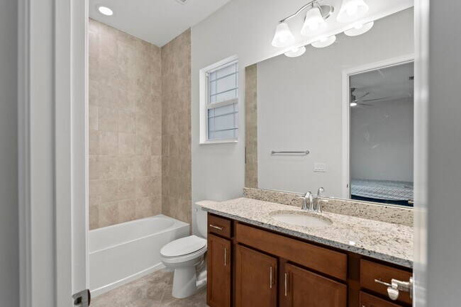 Building Photo - 15134 Cameo Ct