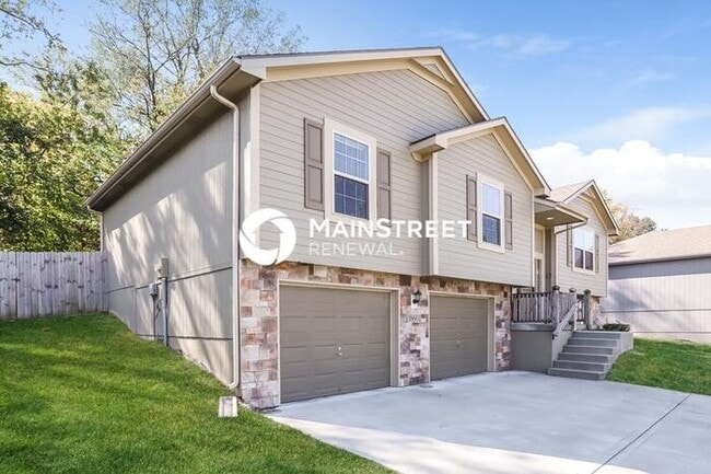 Building Photo - 4 Bedroom Pet-Friendly Home in Independenc...