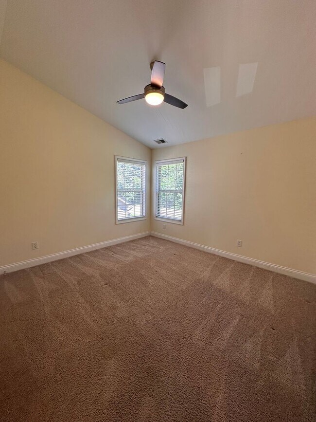 Building Photo - Elegant 4BR Home with Soaring Ceilings in The Reserve at Glenmary
