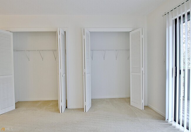 Building Photo - 72 Cobblestone Creek