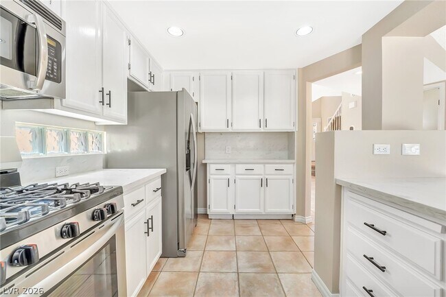 Building Photo - 966 Pack Saddle Ct