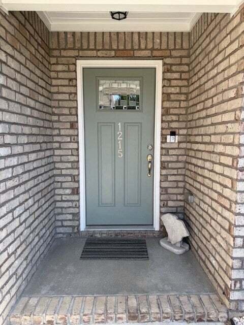 Building Photo - 1215 Seagrove Dr