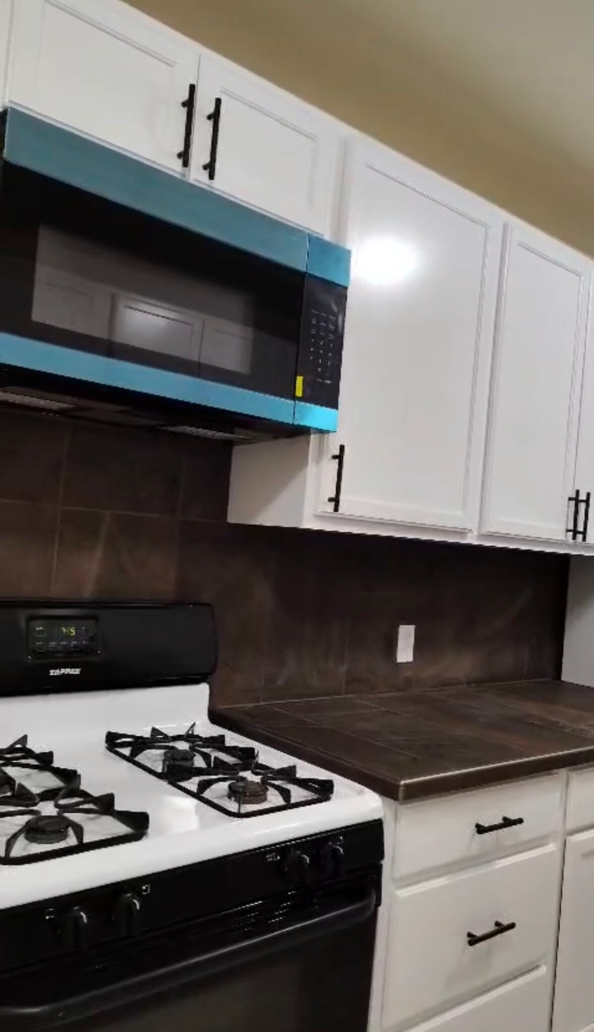 Building Photo - 9111 Cattaraugus Ave