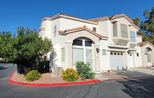 Building Photo - 6928 Oyster Shell Dr