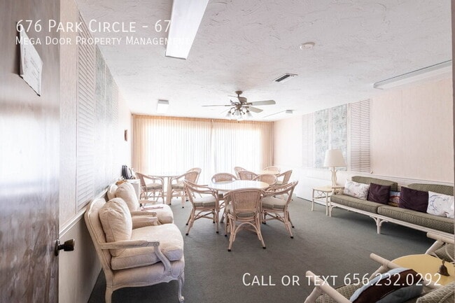 Building Photo - 676 Park Cir