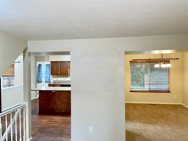 Building Photo - STOP LOOKING, YOU FOUND YOUR NEXT HOME!