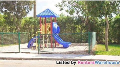 Building Photo - 1623 SE 31st Ct