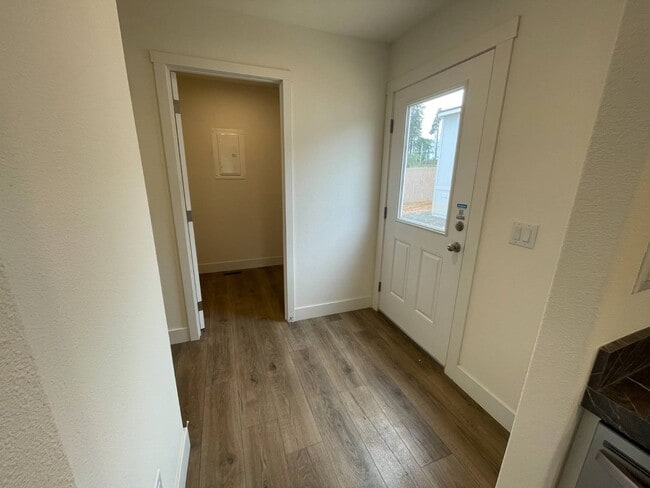 Building Photo - 6656 Pentz Rd