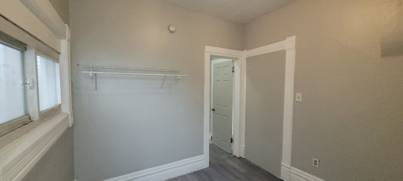 Building Photo - 616 Knower St