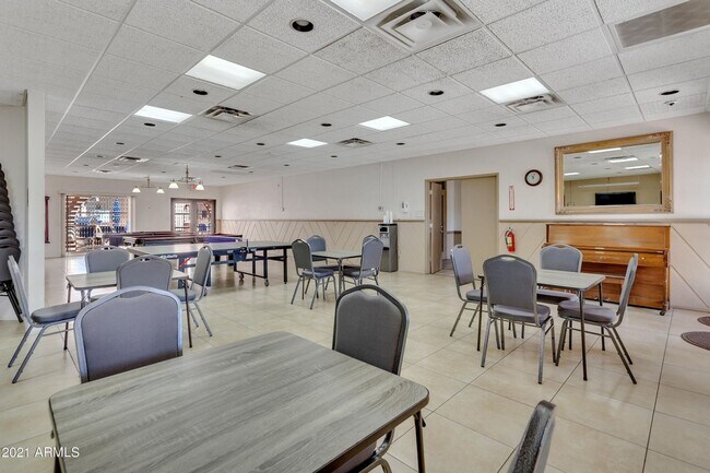 Building Photo - SCOTTSDALE SHADOWS LUXURY CONDO WITH AC, WATER INCLUDED AND 9 HOLE GOLF