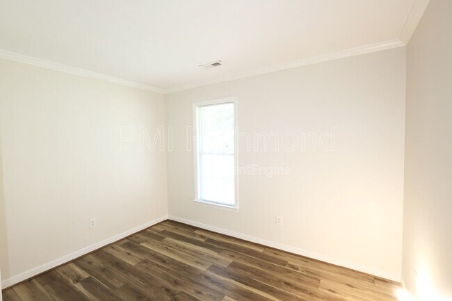 Building Photo - 9713 Pampas Dr