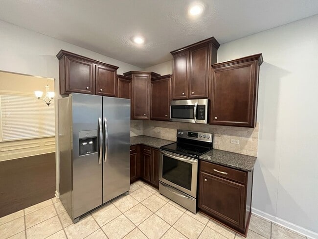 Building Photo - Fall in Love with Where You Live. Located in North Columbus