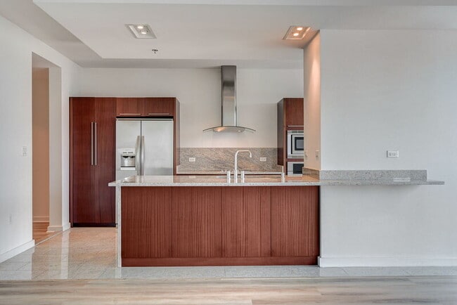 Building Photo - 4471 Dean Martin Dr