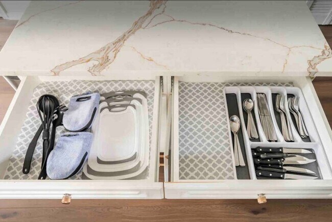 Building Photo - 1501 W Thomas St