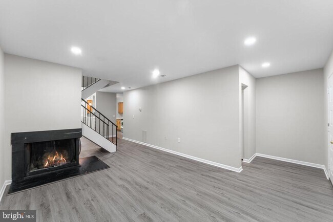 Building Photo - 11331 Headlands Ct
