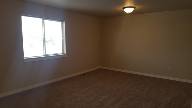 Building Photo - 1191 Longbow Ln