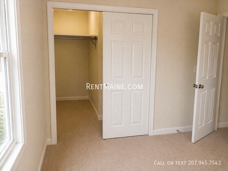 Building Photo - 45 Valley View Ln