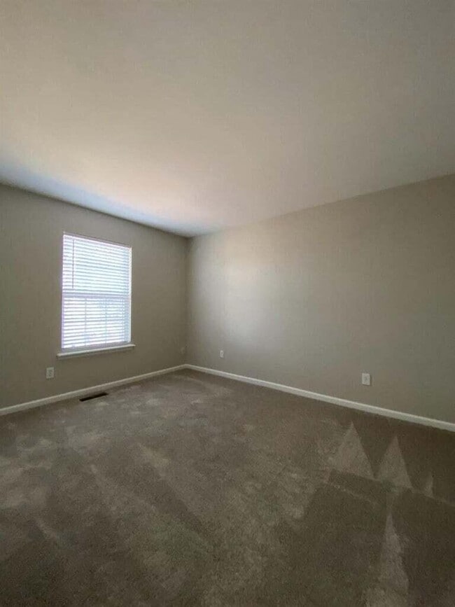 Building Photo - 2052 Blackhorse Ln