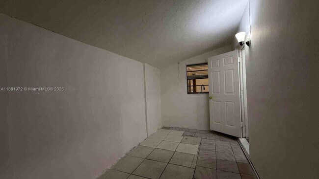 Building Photo - 6473 SW 19th St