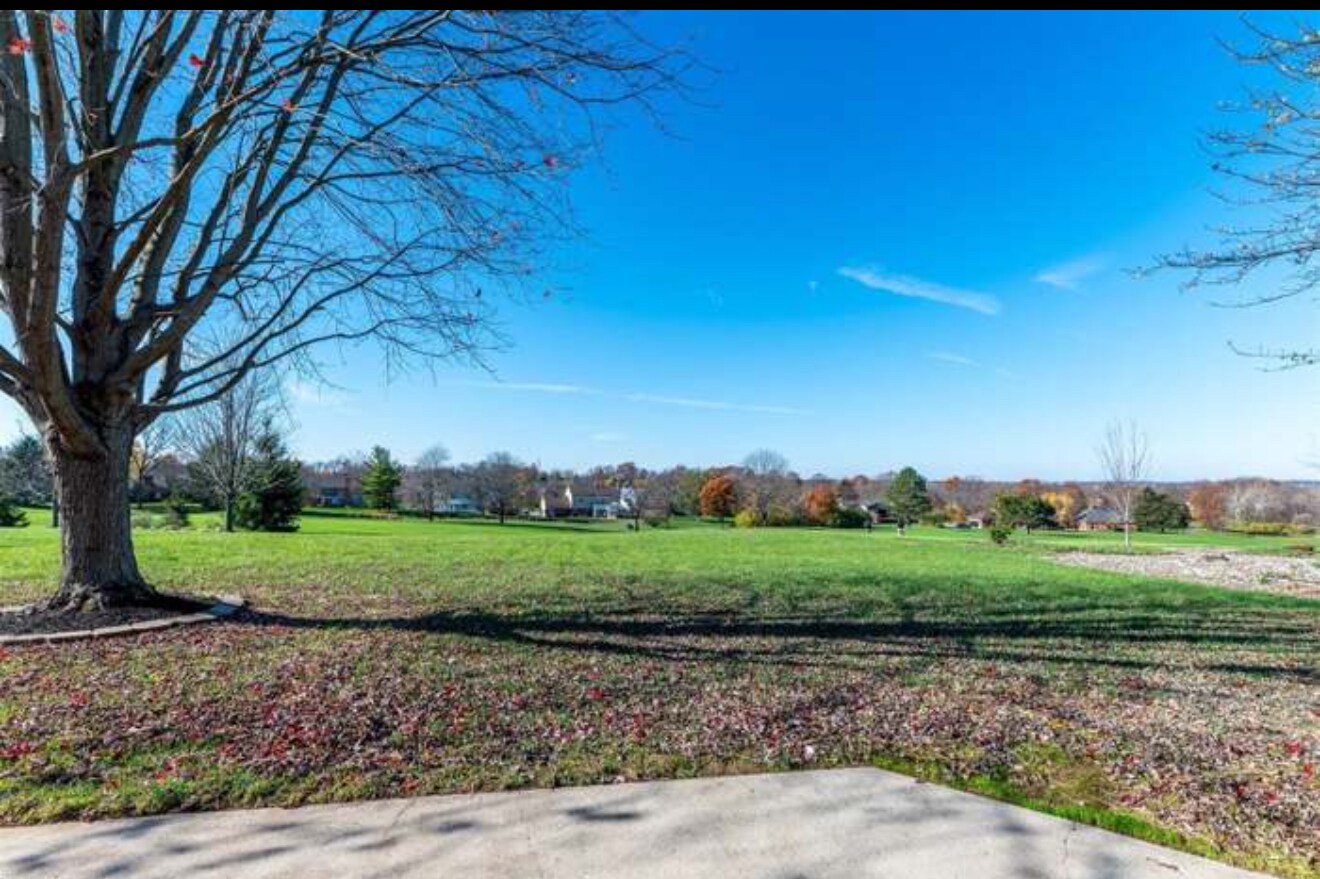 Building Photo - 8237 Eagle Ridge Dr