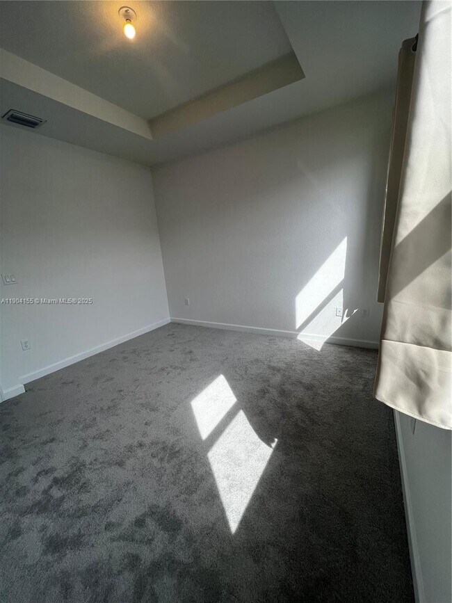 Building Photo - 23035 SW 129th Ave