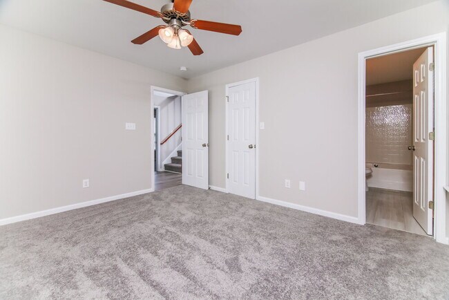 Building Photo - 147 Tralee Dr