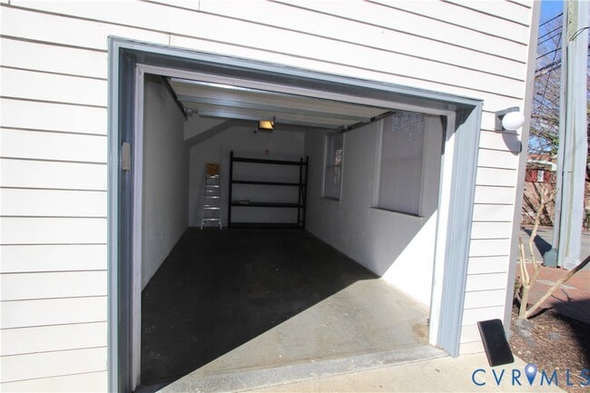 Building Photo - 219 N 19th St