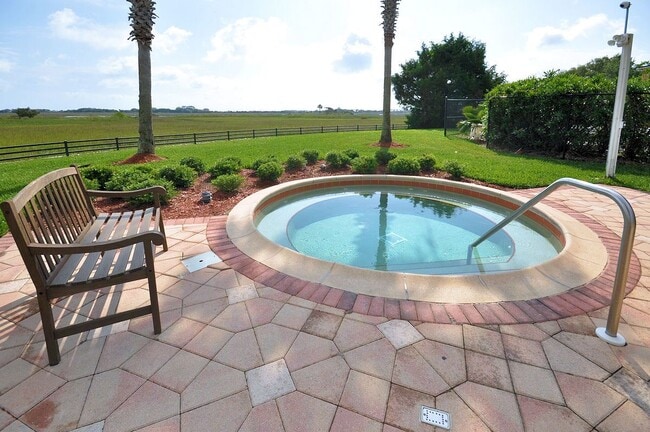 Building Photo - Las Palmas, one-bedroom first floor condo ...