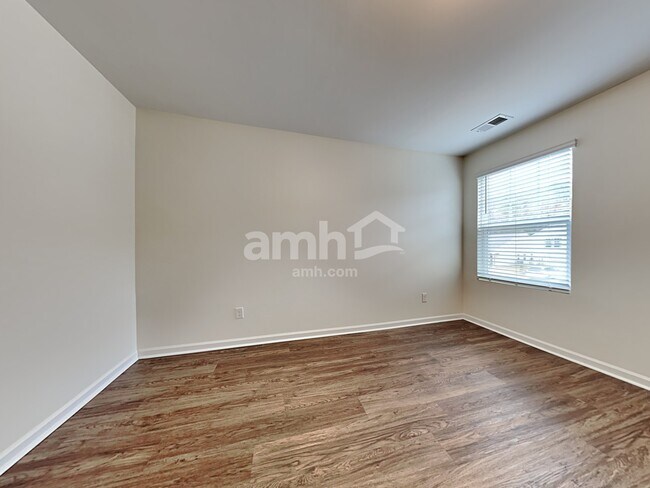 Building Photo - 119 Orion Way