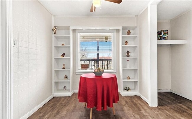 Building Photo - Updated 4-bedroom 2-bathroom home!  Housing accepted!!