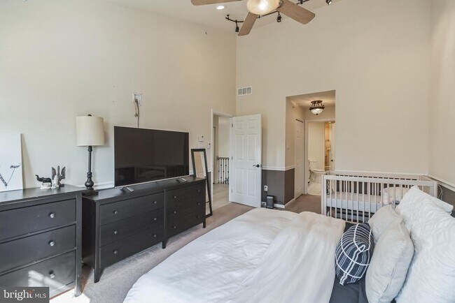 Building Photo - 1855 Creekview Ln