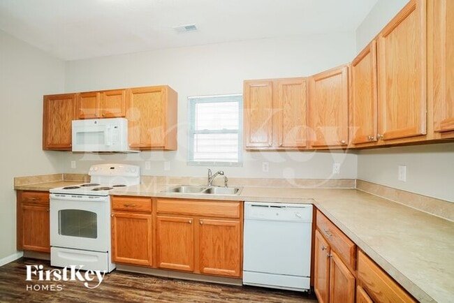 Building Photo - 4032 Summerstone Dr