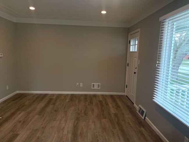 Building Photo - Completely remodeled 4 bedroom home! Hudsonville Schools