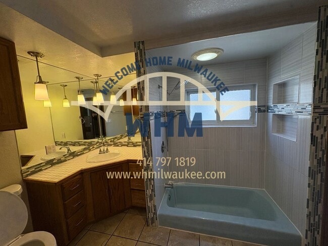 Building Photo - 1631 E Belleview Pl