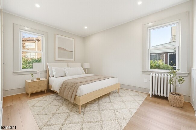 Building Photo - 28 State St