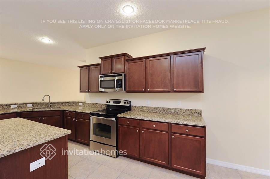 Building Photo - 12115 Streambed Dr