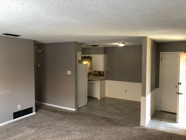 Building Photo - 564 Scotland Ct