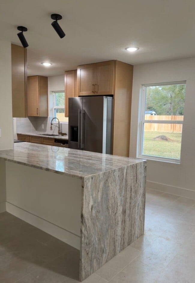 Building Photo - 13406 Shady Ln