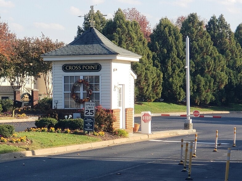 Building Photo - 701 Masters Row