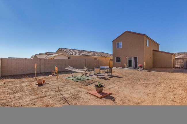 Building Photo - 30517 N Oak Dr