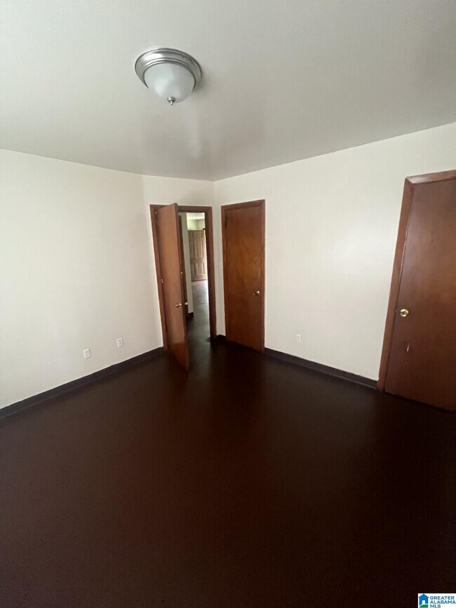 Building Photo - 1624 Pearson Ave SW