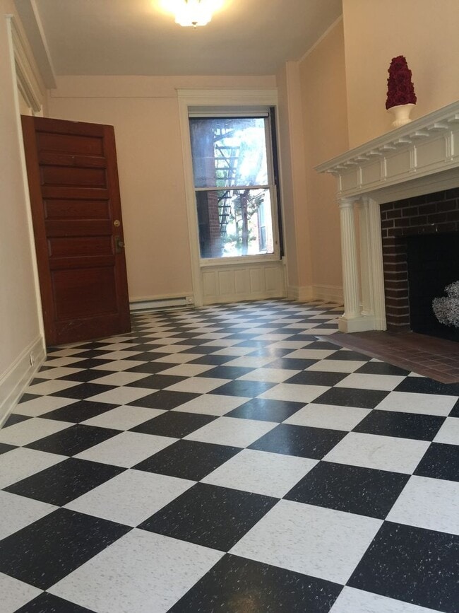 32 N Queen St 32 N Queen St York PA 17403 Apartment Finder