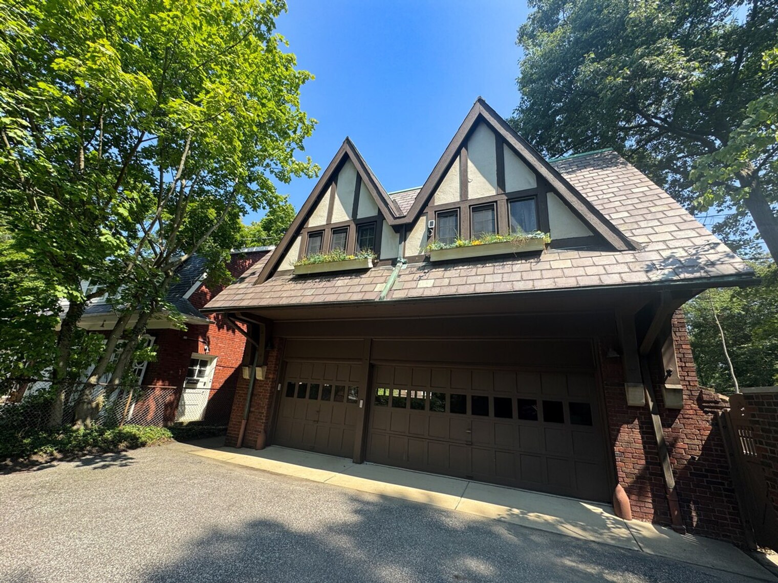 Building Photo - 2632 Wellington Rd