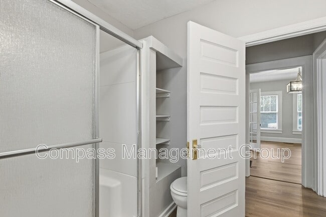 Building Photo - 1602 Branson Ave