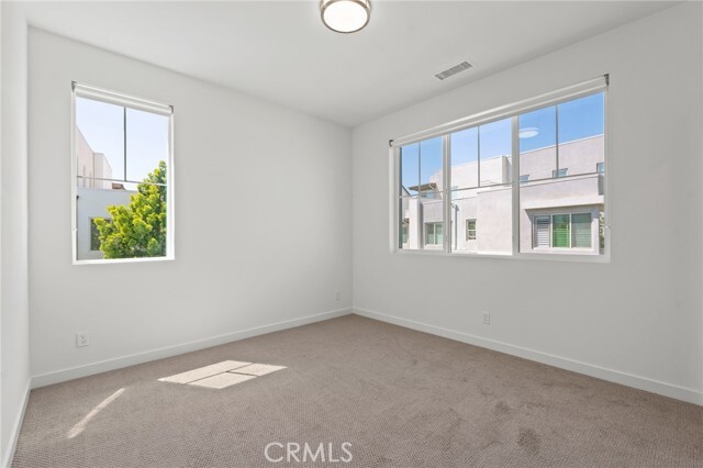 Building Photo - 101 Stage