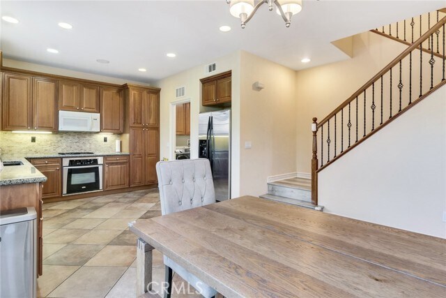 Building Photo - 12260 Amaryllis Ln