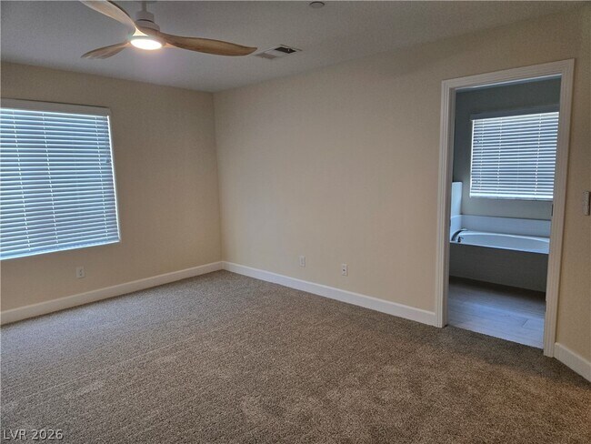 Building Photo - 2715 Hammetts Landing Walk