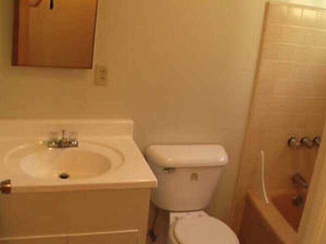 Building Photo - 38th & Shafter Apartments