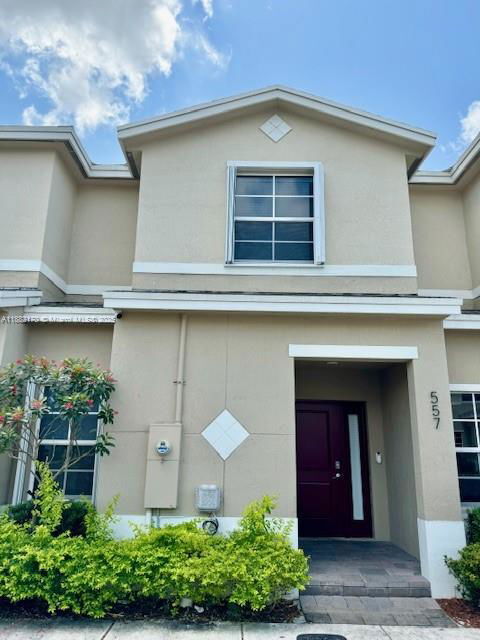 Primary Photo - 557 NE 5th Terrace